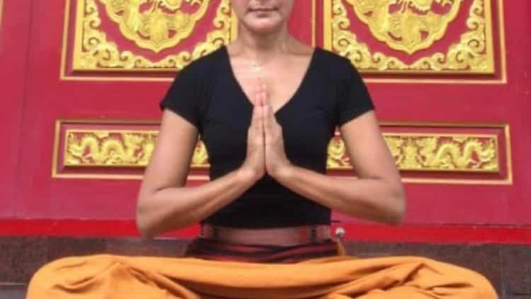 LEK Yoga Self Healing Thai Massage and Meditation workshops in pattaya