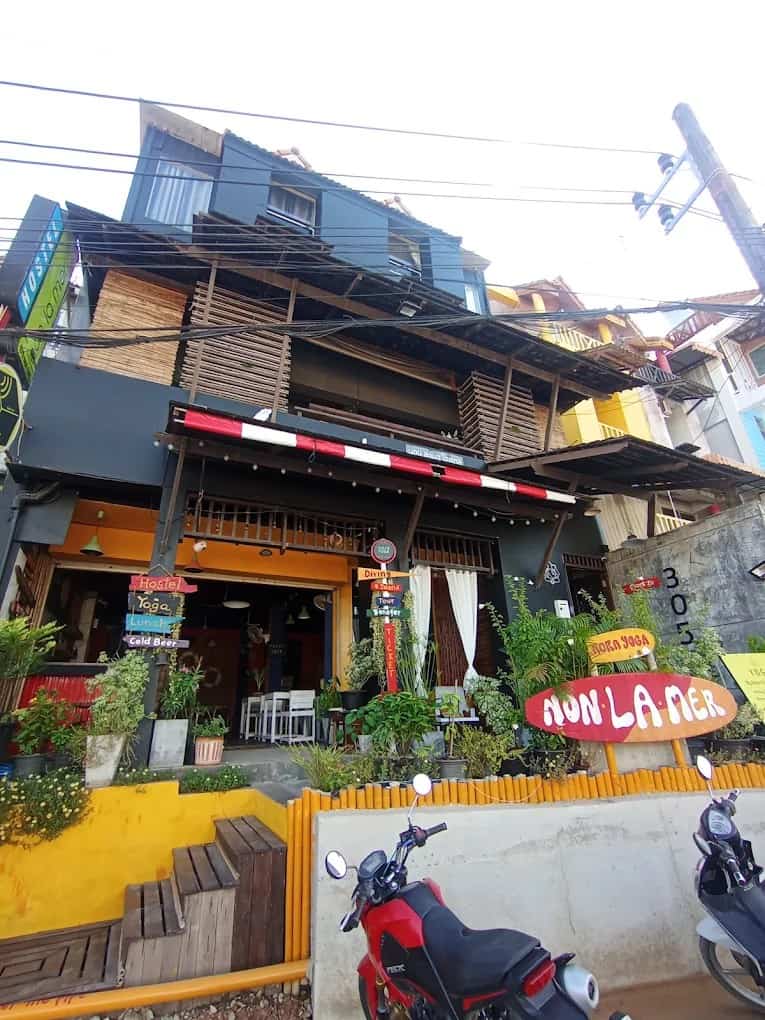 Non La Mer Hostel - Beds & Yoga