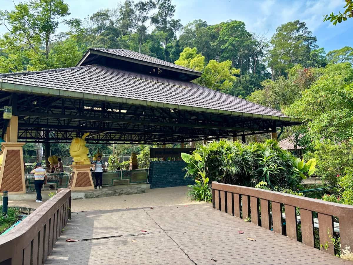 Raksa Warin Hot Yoga Pavillion