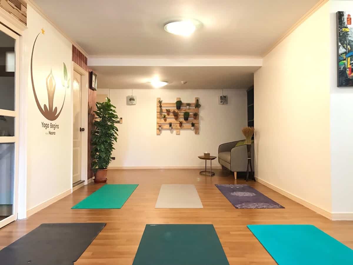 Yoga begins with Noona